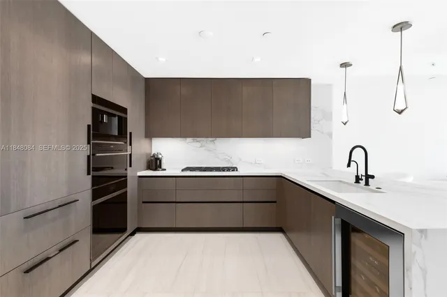 $2,850,000 | 1116 North Ocean Boulevard, Unit 504, Pompano Beach, FL 33062