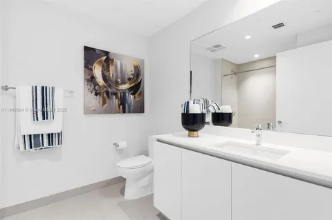 $2,850,000 | 1116 North Ocean Boulevard, Unit 504, Pompano Beach, FL 33062