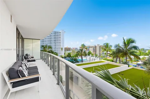 $2,850,000 | 1116 North Ocean Boulevard, Unit 504, Pompano Beach, FL 33062