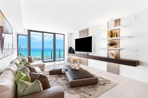 $2,850,000 | 1116 North Ocean Boulevard, Unit 504, Pompano Beach, FL 33062