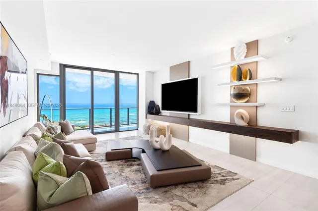 $2,850,000 | 1116 North Ocean Boulevard, Unit 504, Pompano Beach, FL 33062
