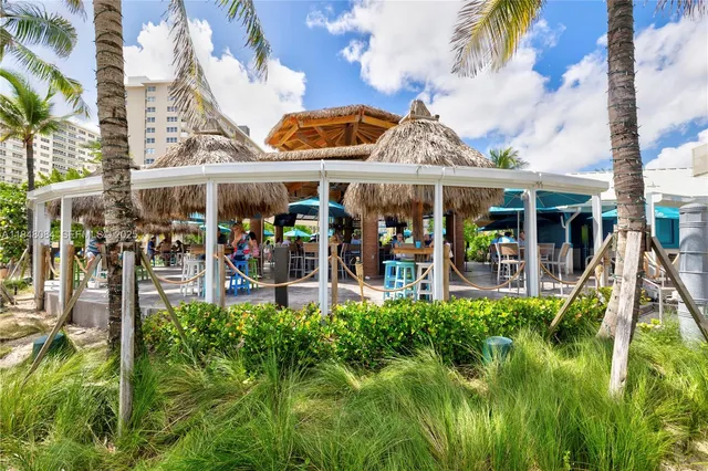 $2,850,000 | 1116 North Ocean Boulevard, Unit 504, Pompano Beach, FL 33062