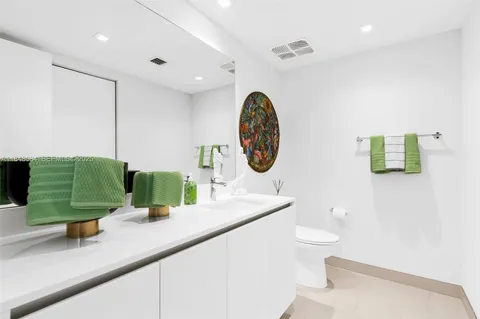 $2,850,000 | 1116 North Ocean Boulevard, Unit 504, Pompano Beach, FL 33062