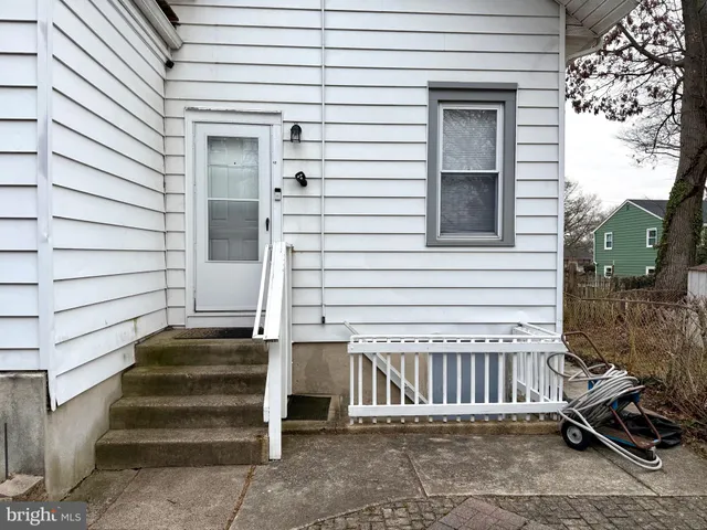 $1,250 | 3330 East Hollywood Circle, Unit A2, Pennsauken, NJ 08109