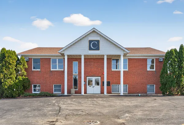 $1,250 | 1430 Dekalb Avenue, Unit C, Sycamore, IL 60178