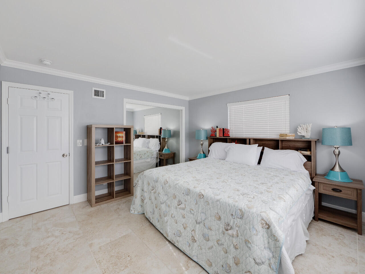 1236 Beach Road, Unit 3 Singer Island, FL 33404 - Photo 17 of 27 011