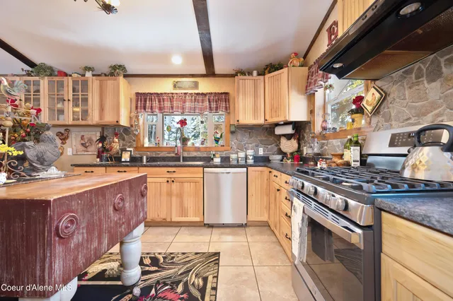 $749,000 | 629 Flat Creek Road, St. Maries, ID 83861