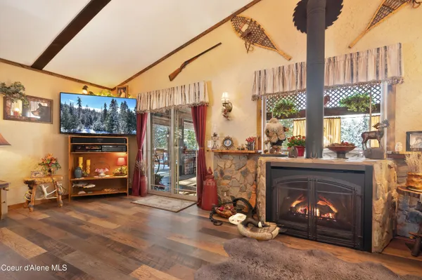$749,000 | 629 Flat Creek Road, St. Maries, ID 83861