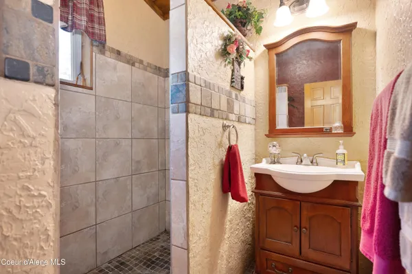 $749,000 | 629 Flat Creek Road, St. Maries, ID 83861