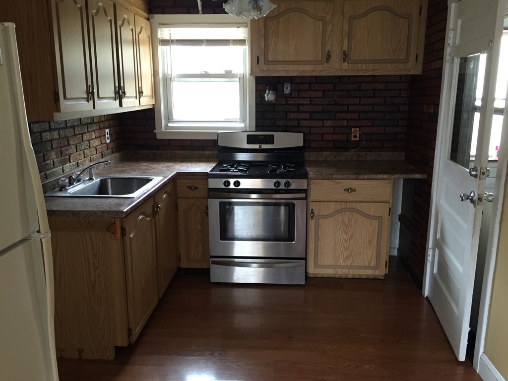 61 Wyman Road Billerica, MA 01821 - Photo 8 of 12