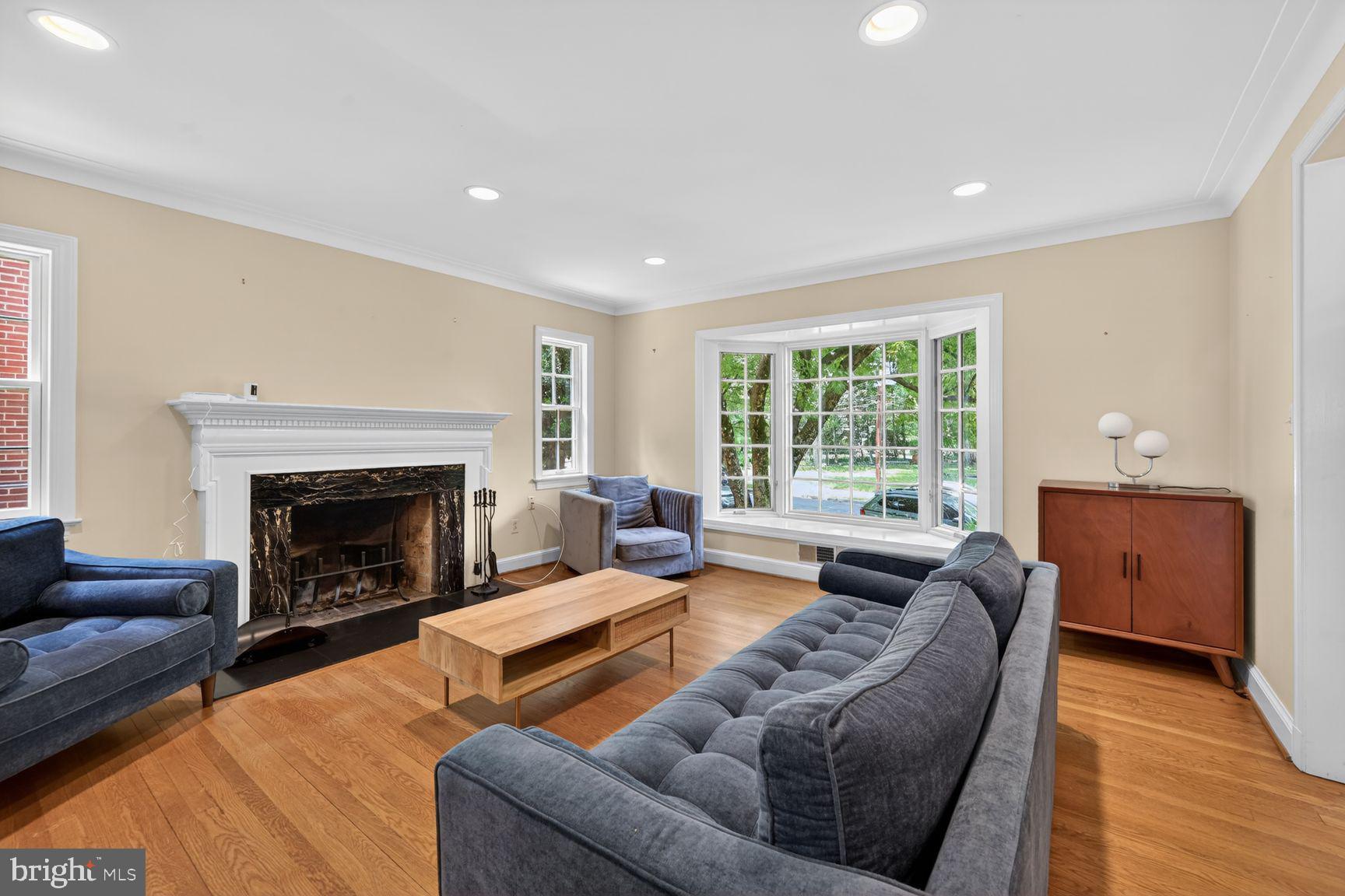 5105 34th Street Northwest Washington, DC 20008 - Photo 4 of 26