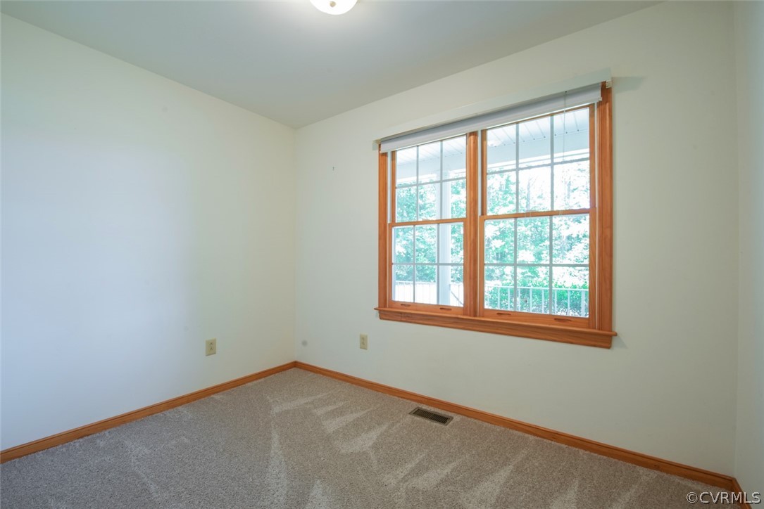 21417 Courthouse Road Dinwiddie, VA 23841 - Photo 29 of 50 an empty room with a window