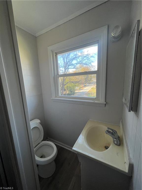 323 Coltrane Avenue High Point, NC 27260 - Photo 8 of 18