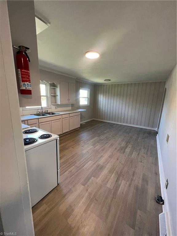 323 Coltrane Avenue High Point, NC 27260 - Photo 9 of 18