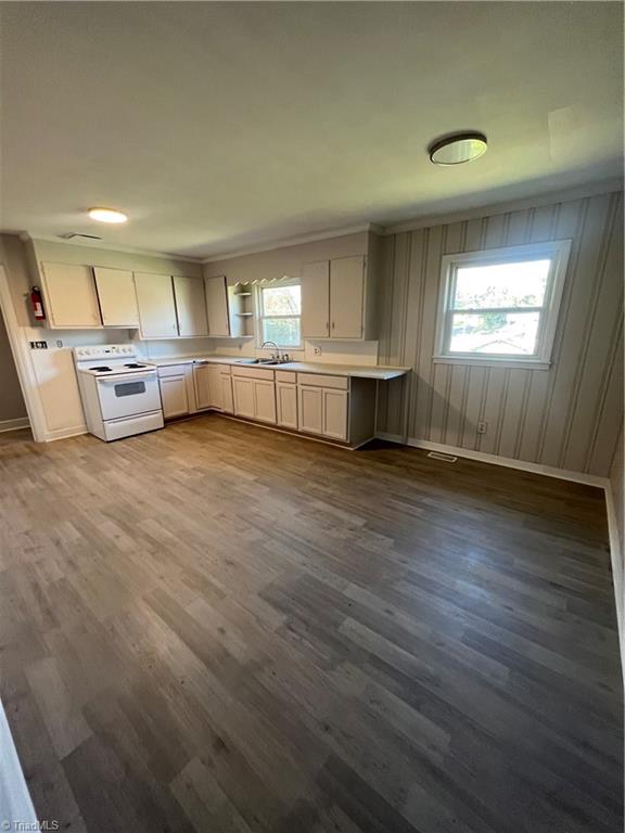 323 Coltrane Avenue High Point, NC 27260 - Photo 10 of 18