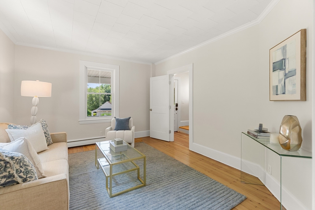 109 Grove Street Lexington, MA 02420 - Photo 5 of 35