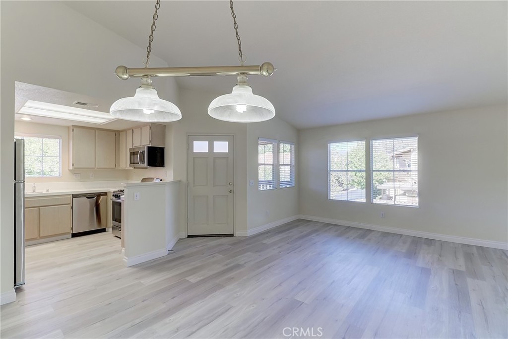 68 Abrigo Rancho Santa Margarita, CA 92688 - Photo 14 of 70 Light and bright interior