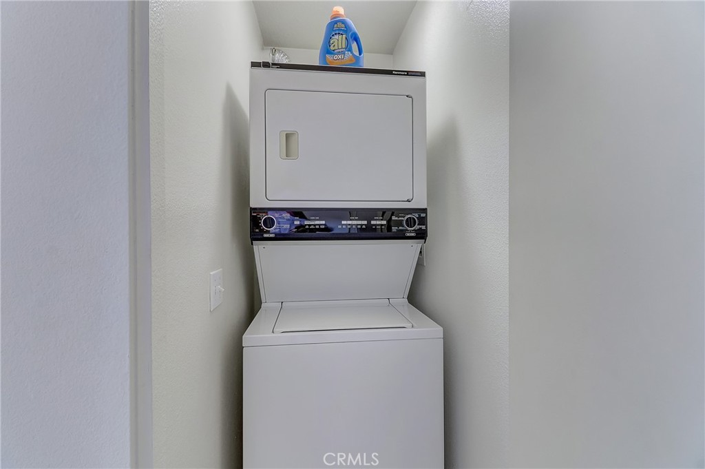 68 Abrigo Rancho Santa Margarita, CA 92688 - Photo 20 of 70 a utility room with dryer and washer