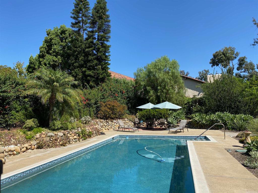6019 La Flecha Rancho Santa Fe, CA 92067 - Photo 15 of 25 a view of a park with a bench in the patio