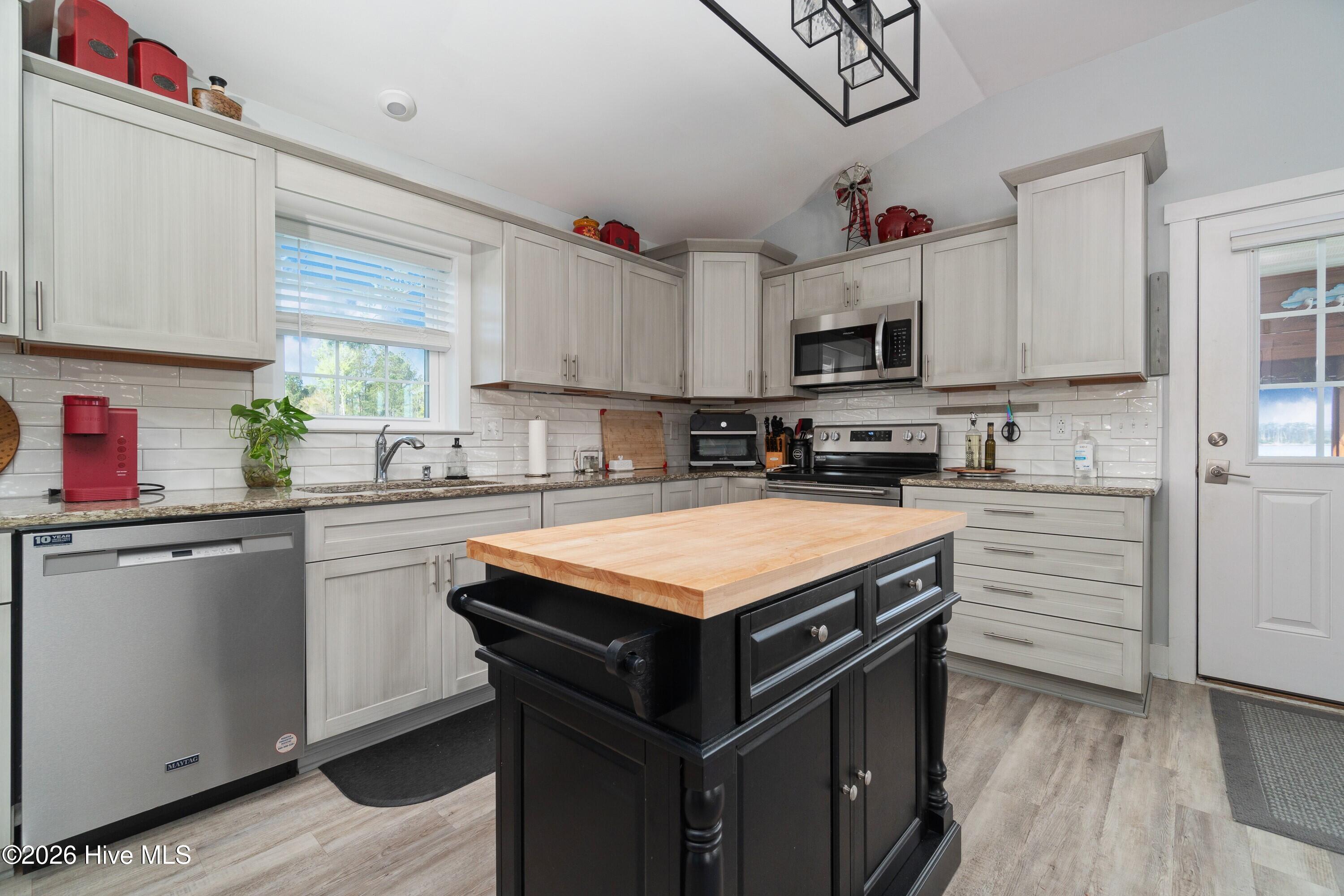 678 Weaver Camp Road Merritt, NC 28556 - Photo 9 of 51 009_Chill Photo 23