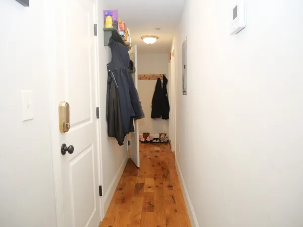 $4,600 | 255 Paris Street, Unit 2, Boston, MA 02128