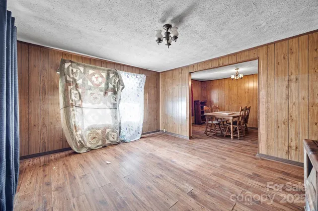 $200,000 | 2012 State Road 30, Chester, SC 29706