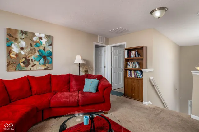 $374,000 | 8707 North Aspen Way, McCordsville, IN 46055