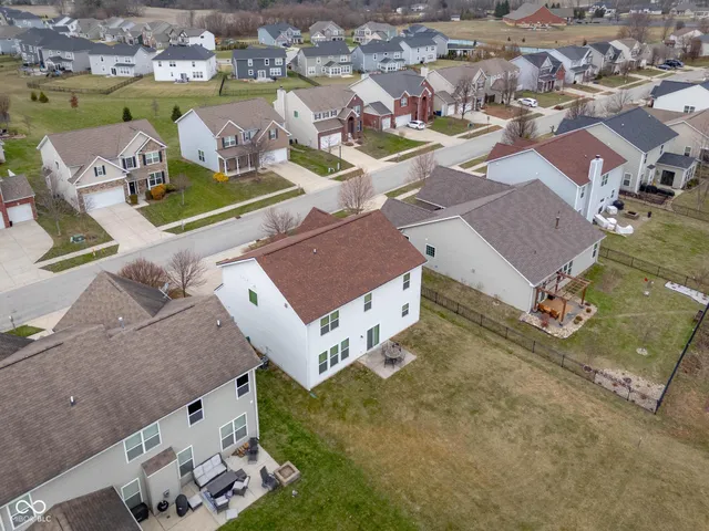 $374,000 | 8707 North Aspen Way, McCordsville, IN 46055