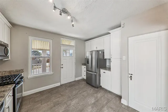 $299,900 | 1502 Bredell Avenue, St. Louis, MO 63117