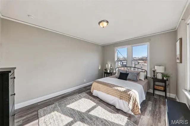 $299,900 | 1502 Bredell Avenue, St. Louis, MO 63117