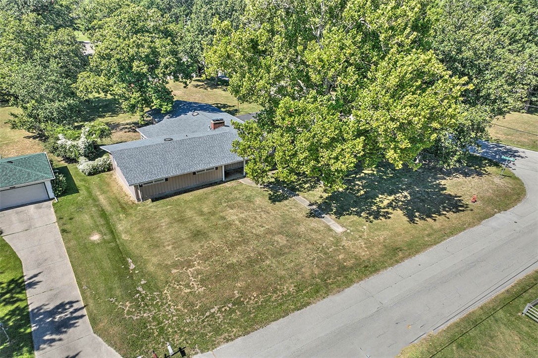2207 Forest Crest Drive Decatur, IL 62521 - Photo 1 of 31