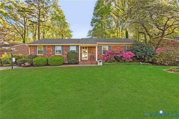 $395,000 | 113 Flintlock Drive, Colonial Heights, VA 23834