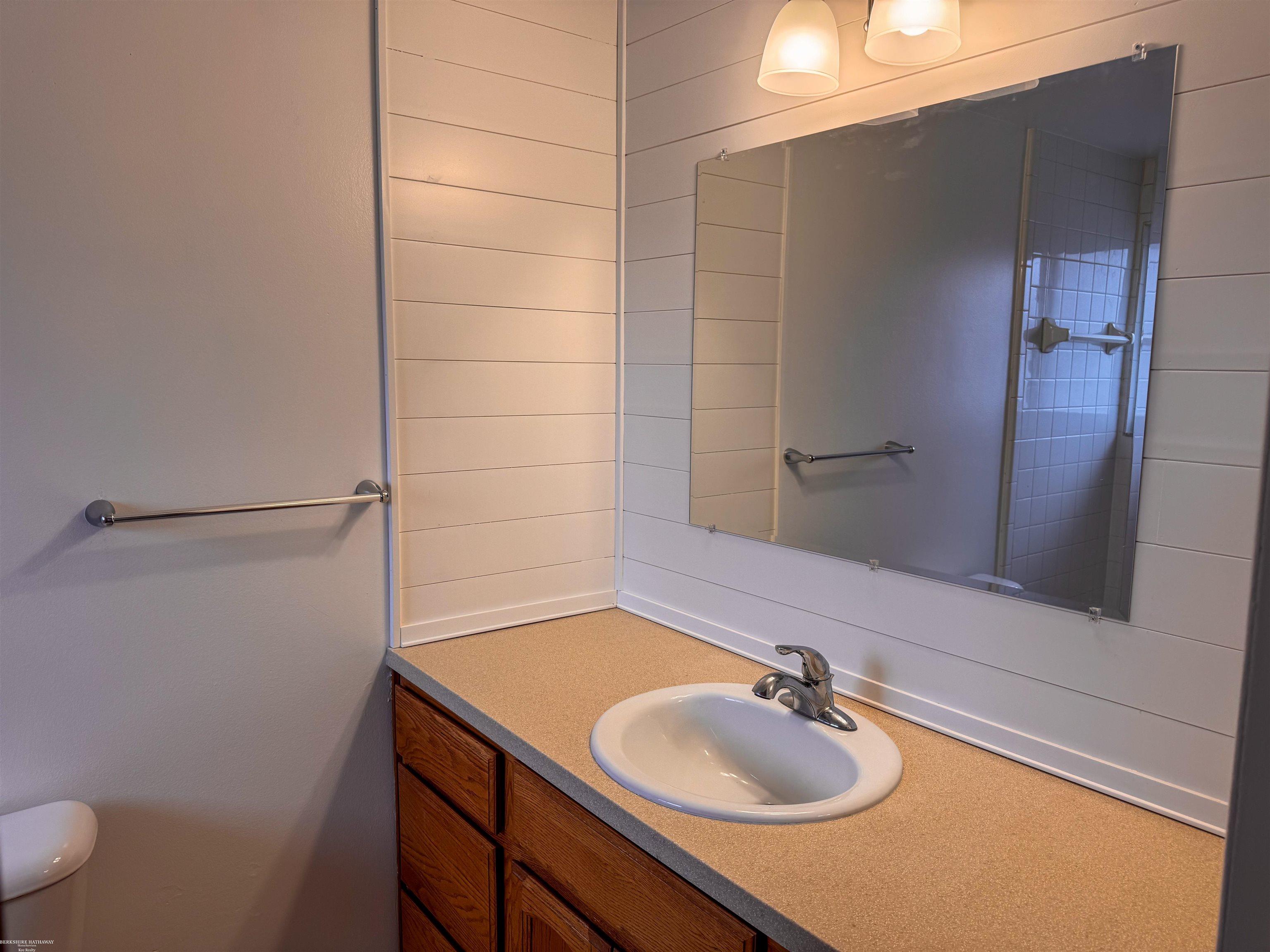 8653 Sterling Street Center Line, MI 48015 - Photo 5 of 9