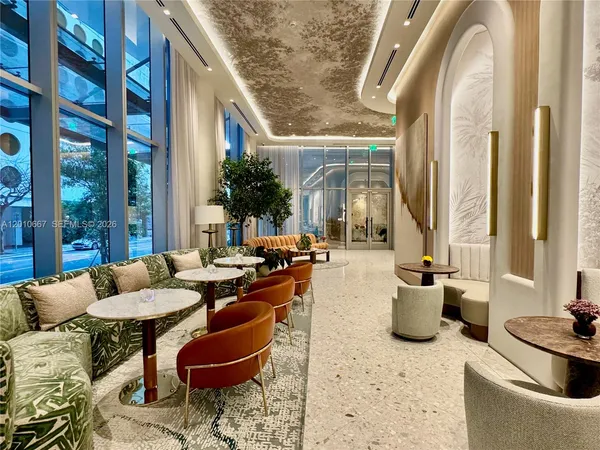 $10,000 | 77 Southeast 5th Street, Unit 4002, Miami, FL 33131