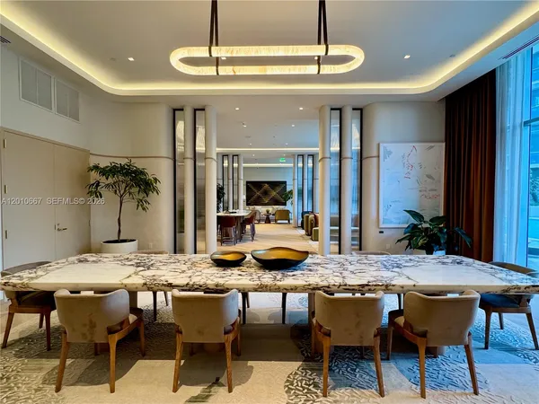 $10,000 | 77 Southeast 5th Street, Unit 4002, Miami, FL 33131