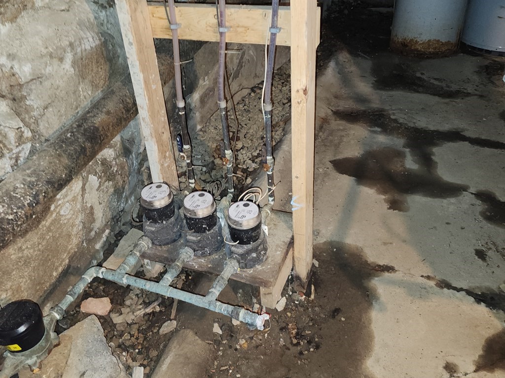 61 Whitcomb Street Webster, MA 01570 - Photo 7 of 7 a view of a small yard