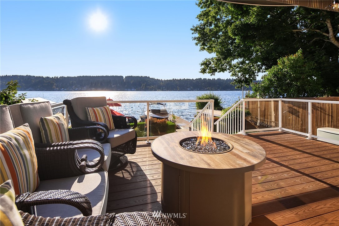 6811 Ripley Ln S East Renton, WA 98056 - Photo 3 of 40 Gallery Image 3