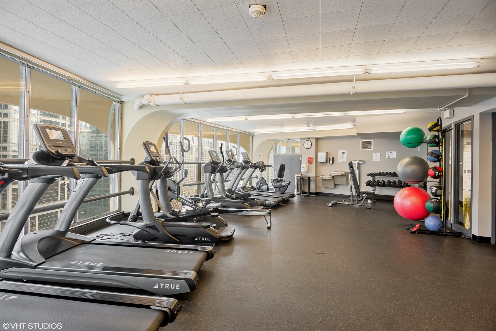 300 North State Street, Unit 3135 Chicago, IL 60654 - Photo 13 of 15