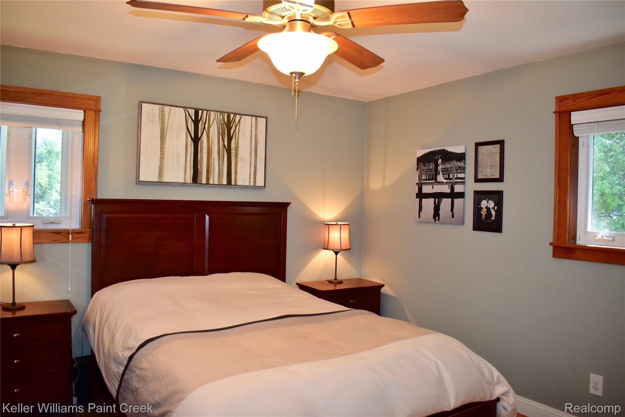 132 Brewster Road Rochester, MI 48309 - Photo 19 of 32 THIS IS THE LARGEST (12 X 13) BEDROOM ON THE 1ST FLOOR. ALL OF THE BEDROOMS ON THE 1ST FLOOR HAVE WOOD FLOORS