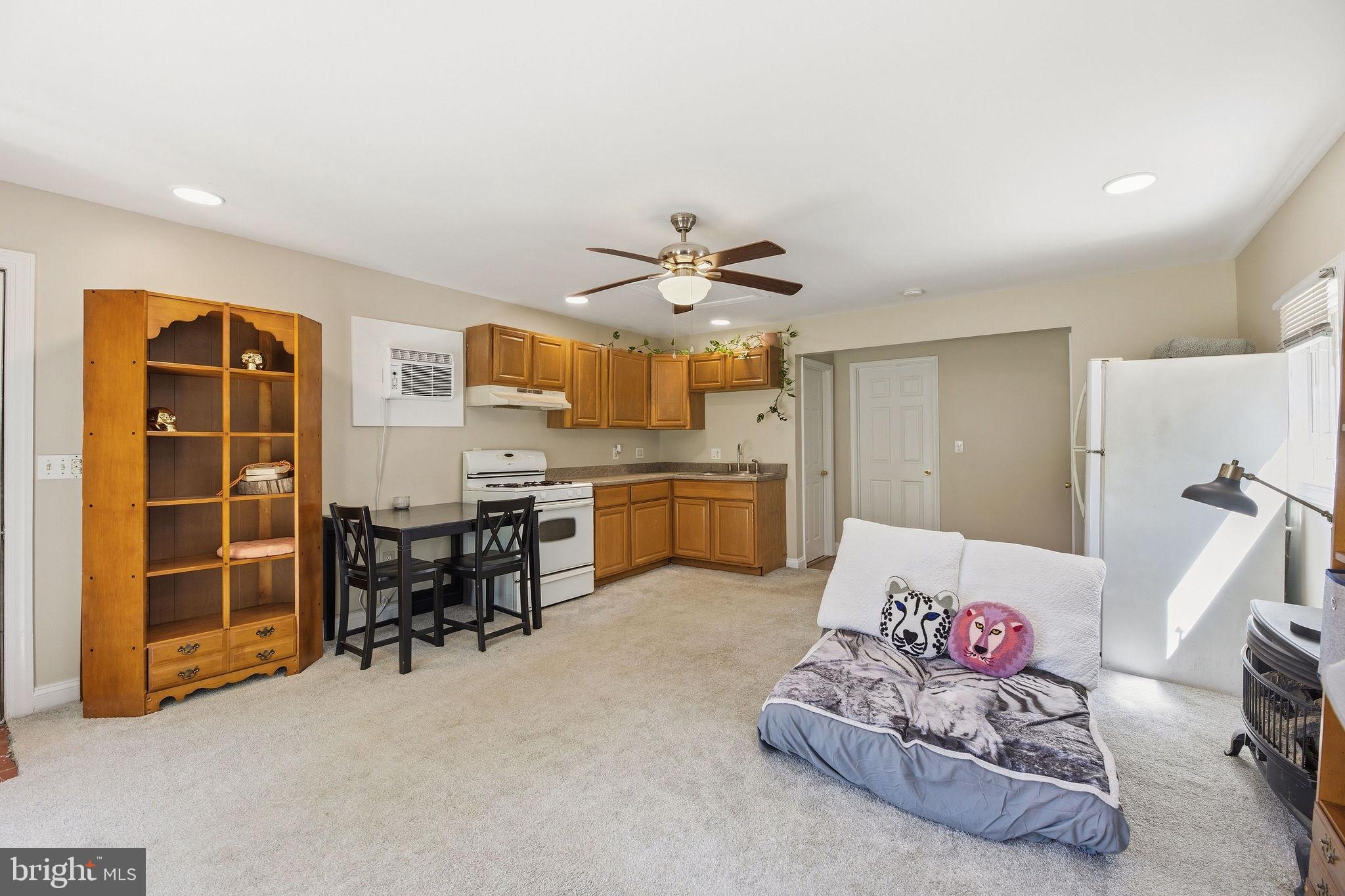 4150 Williams Wharf Road St. Leonard, MD 20685 - Photo 34 of 70 Cozy open space with modern charm.