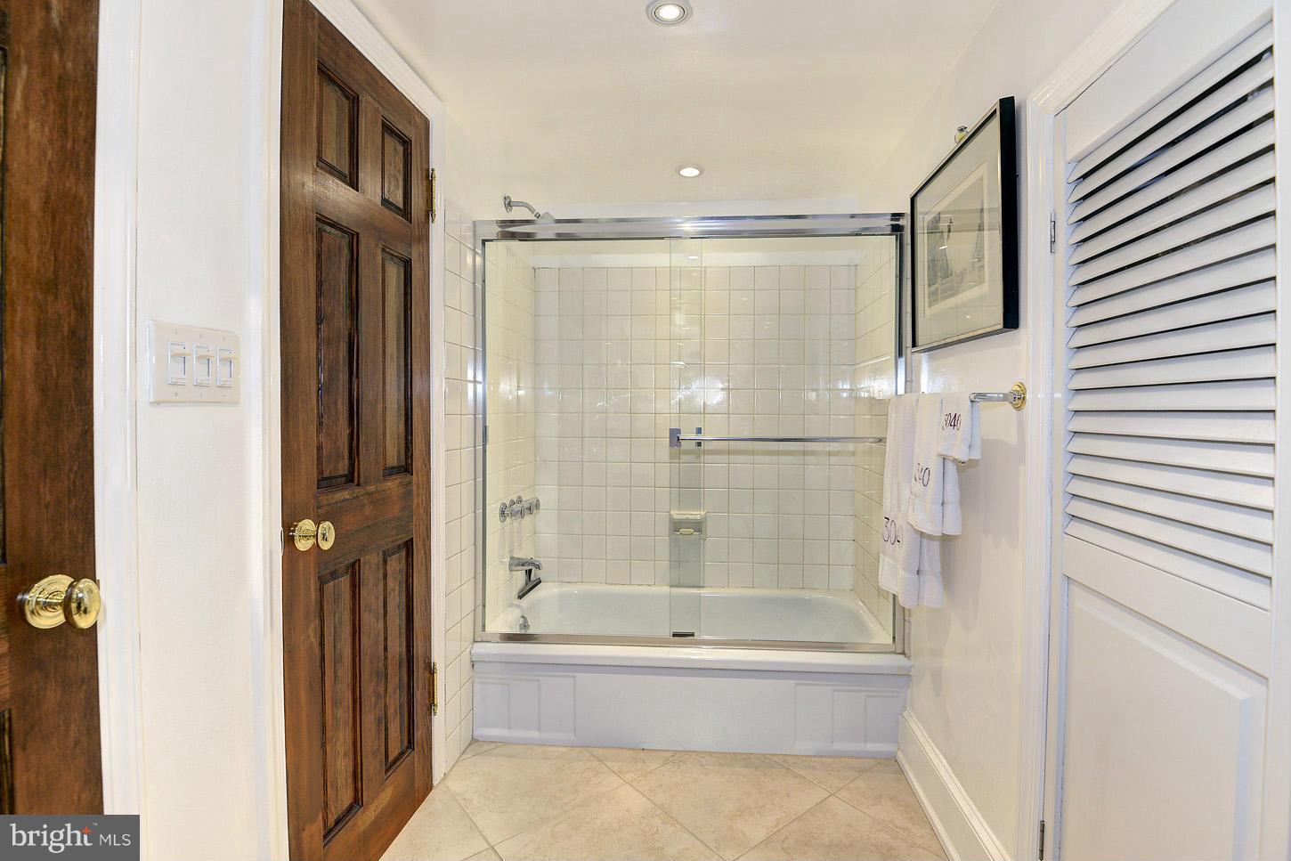 3040 Q Street Northwest Washington, DC 20007 - Photo 27 of 30 Lower level guest suite bath