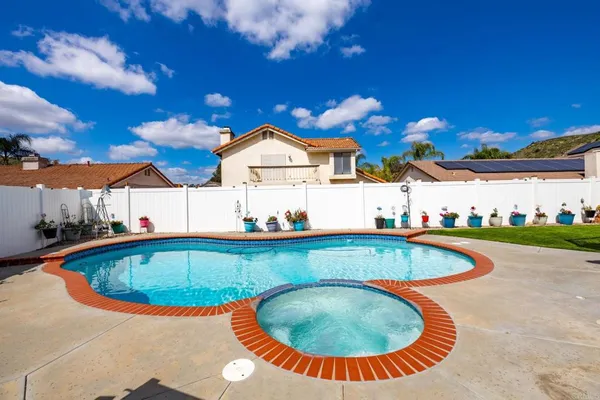 $1,074,000 | 9126 Sinsonte Lane, Lakeside, CA 92040