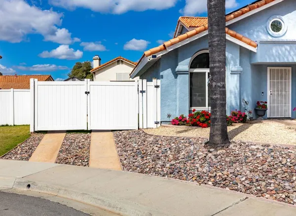 $1,074,000 | 9126 Sinsonte Lane, Lakeside, CA 92040