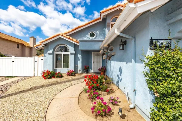 $1,074,000 | 9126 Sinsonte Lane, Lakeside, CA 92040