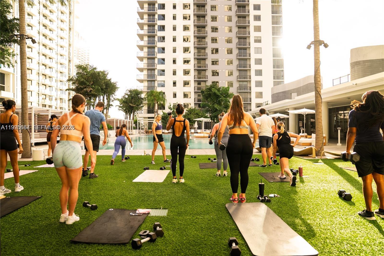 275 Southwest 6th Street, Unit 1110 Miami, FL 33130 - Photo 19 of 22 a view of a park