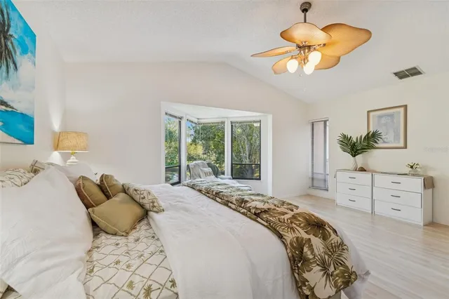 $334,950 | 486 Lakeview Drive, Unit 54, Palm Harbor, FL 34683