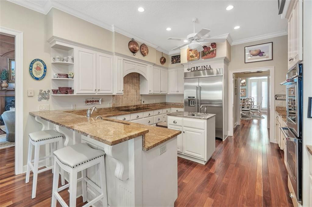 931 Champney St. Simons Island, GA 31522 - Photo 10 of 43