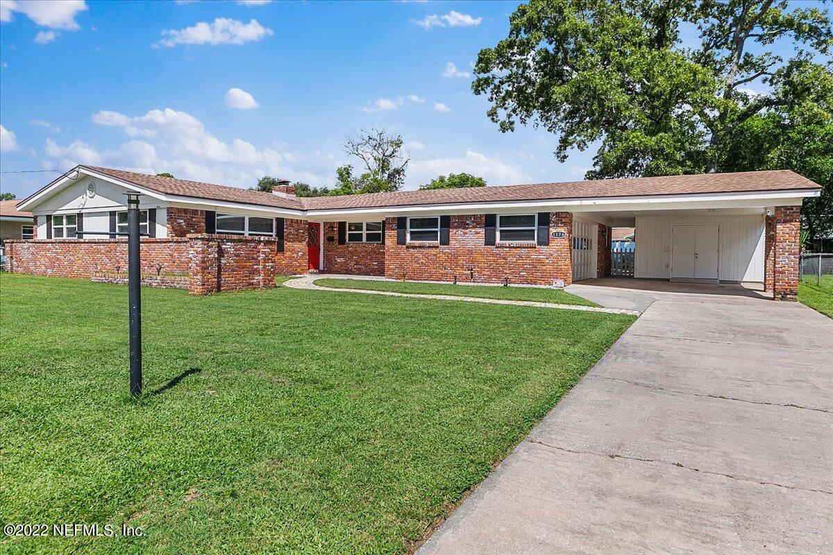 02-Front Yard