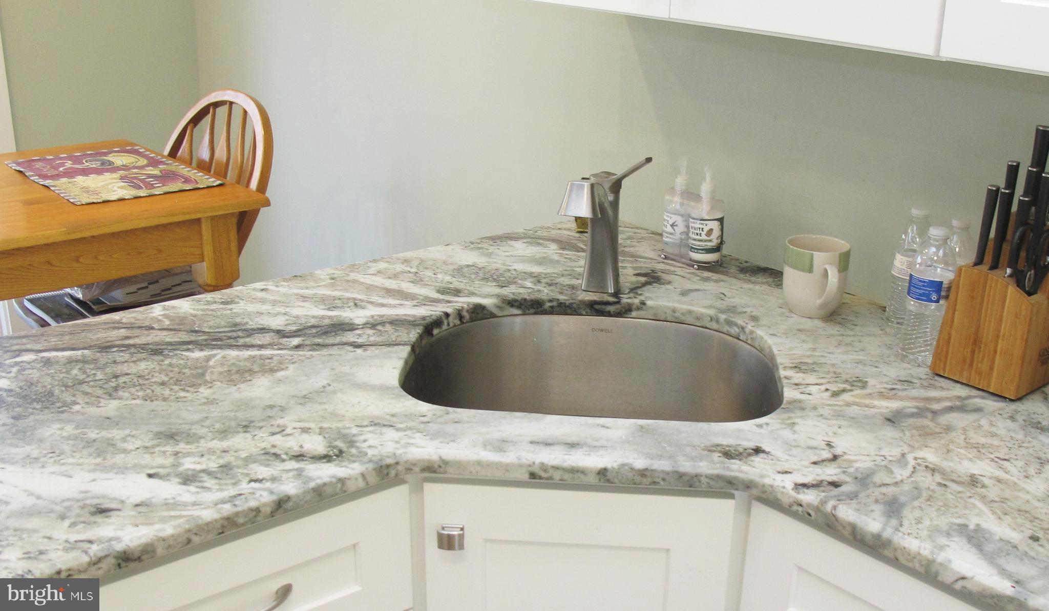 707 Devon Road Moorestown, NJ 08057 - Photo 10 of 27 Corner Kitchen D-Sink