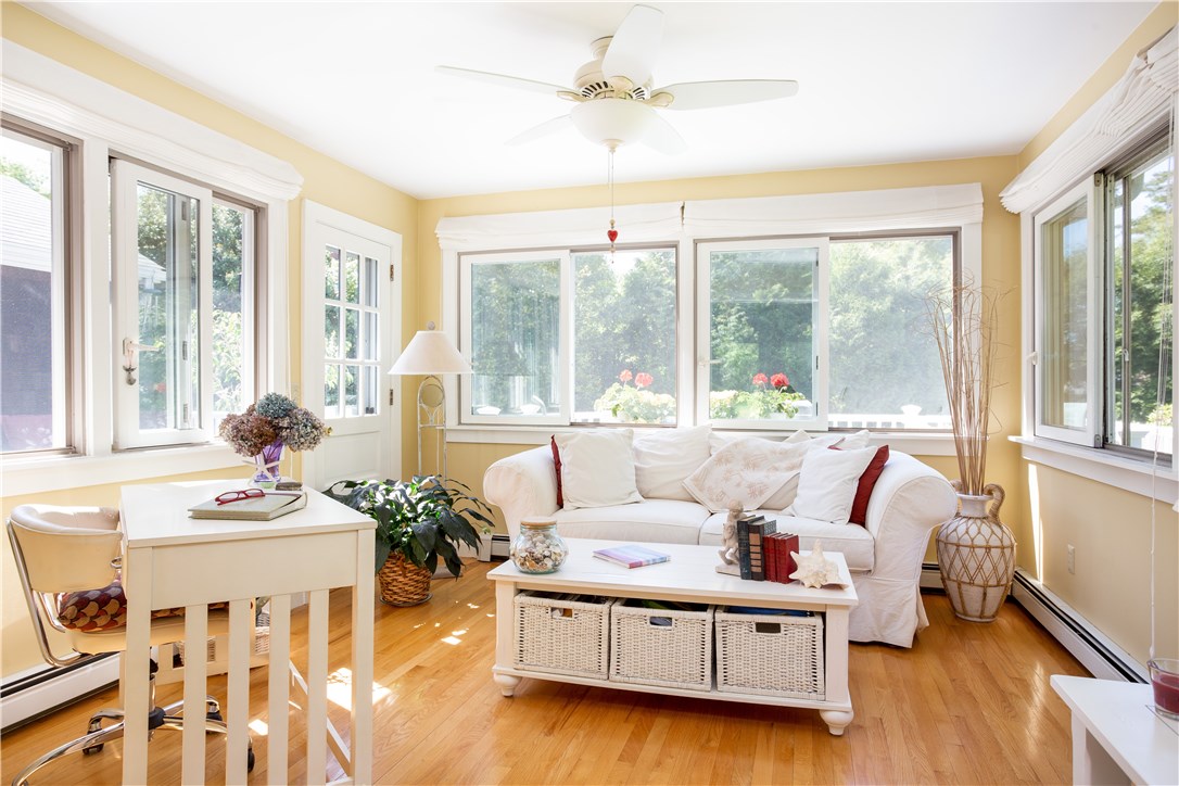 75 Longfellow Road Jamestown, RI 02835 - Photo 5 of 30 Sunroom bright cheerful all year round!